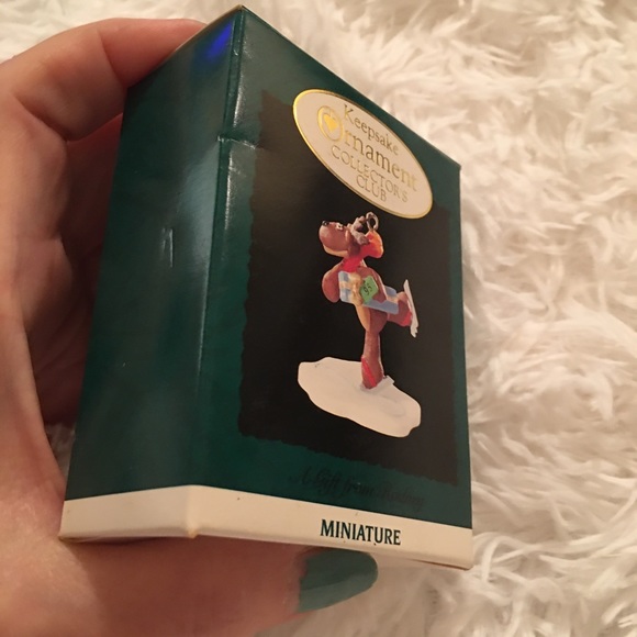 Vtg Hallmark Keepsake Ornament A Gift from Rodney Reindeer - Picture 7 of 14